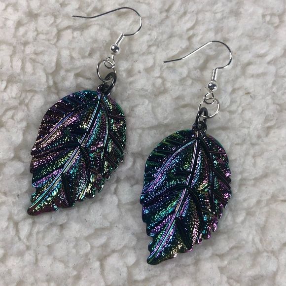 Leaf rainbow holographic colored earrings. So beautiful in the sunlight! - Picture 4 of 4